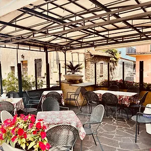 Le Quattro Stagioni Apartment